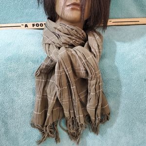 H&M Divided Women’s Plaid Scarf